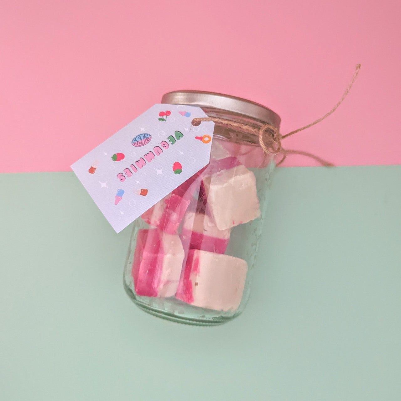 Vegan fudge jar strawb cream