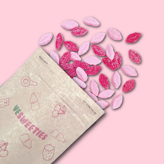 Vegan strawberry and cherry lips sweet pouch