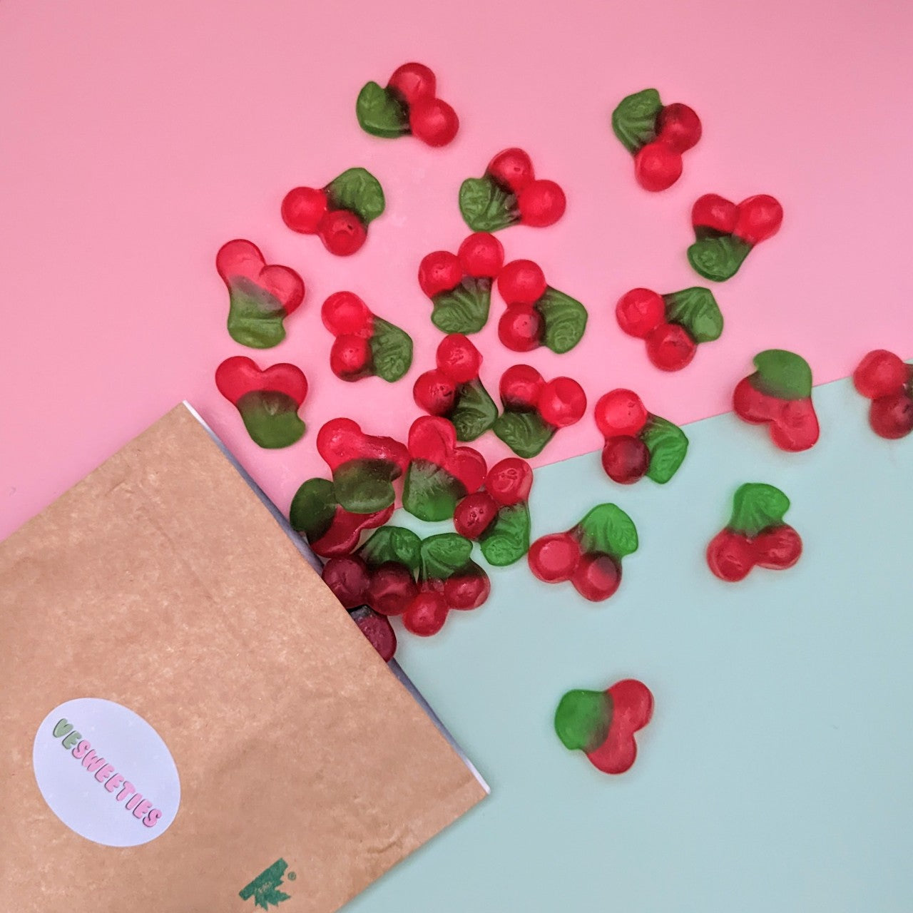 Vegan favourites sweet pouch gummy cherries
