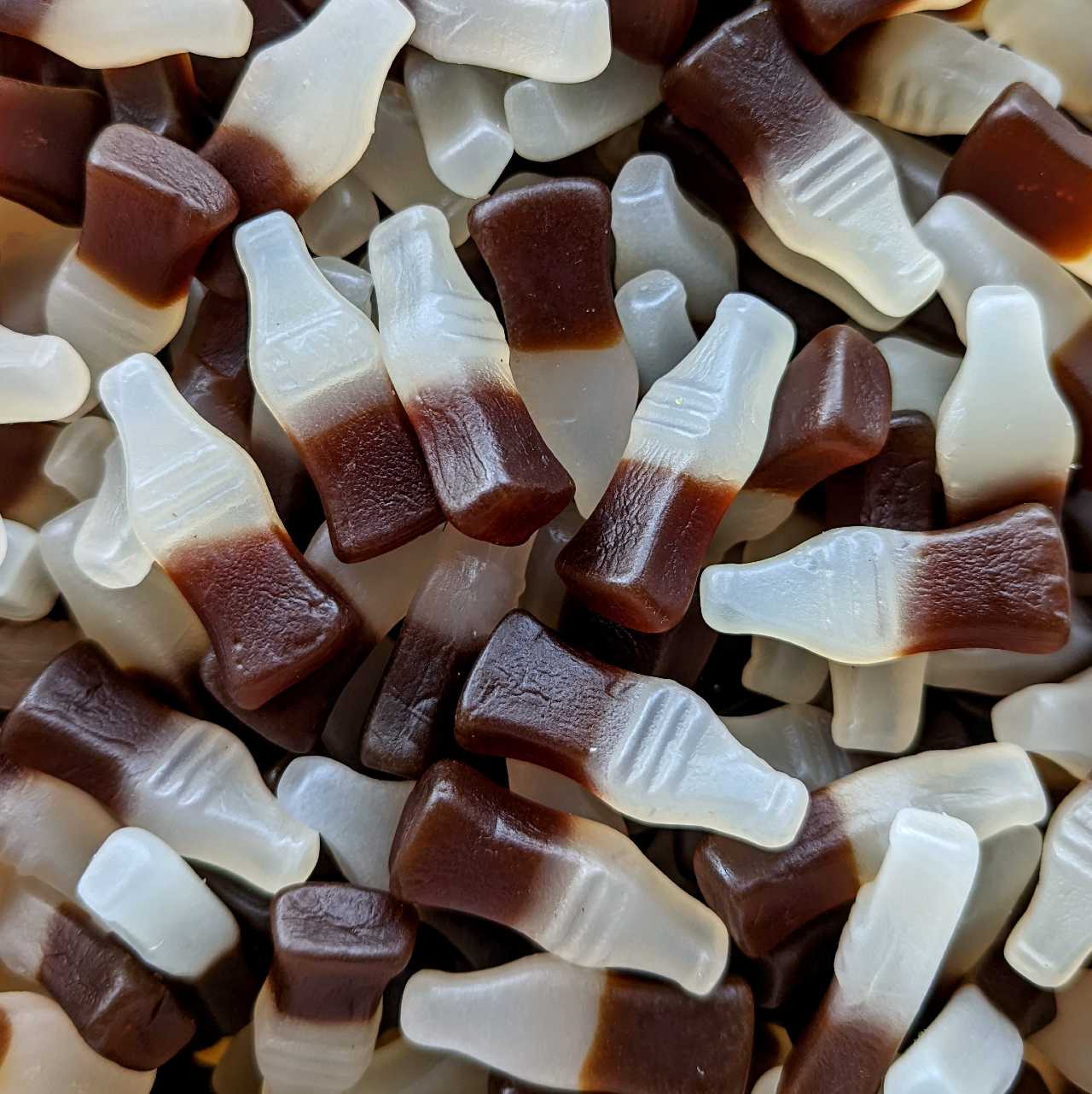 Vegan gummy cola bottles