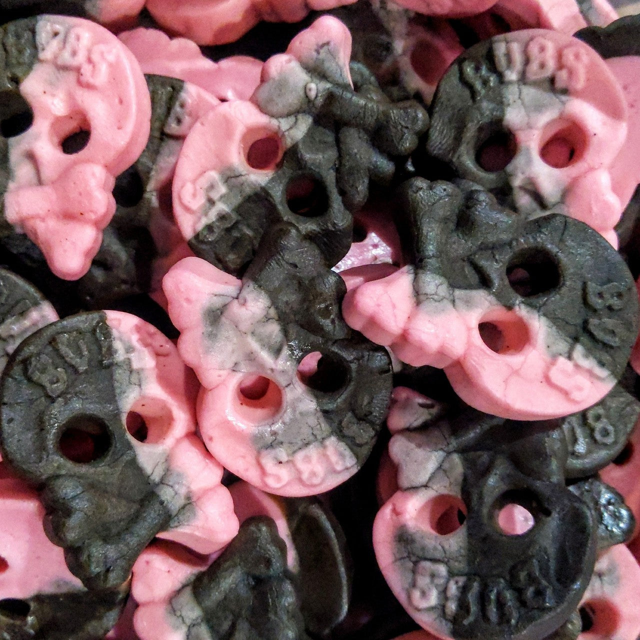 vegan sweets raspberry liquorice skulls